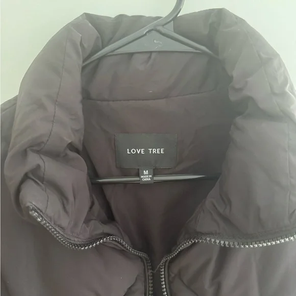 Love Tree Women's Black Cropped Puffer Jacket - Picture 5 of 6